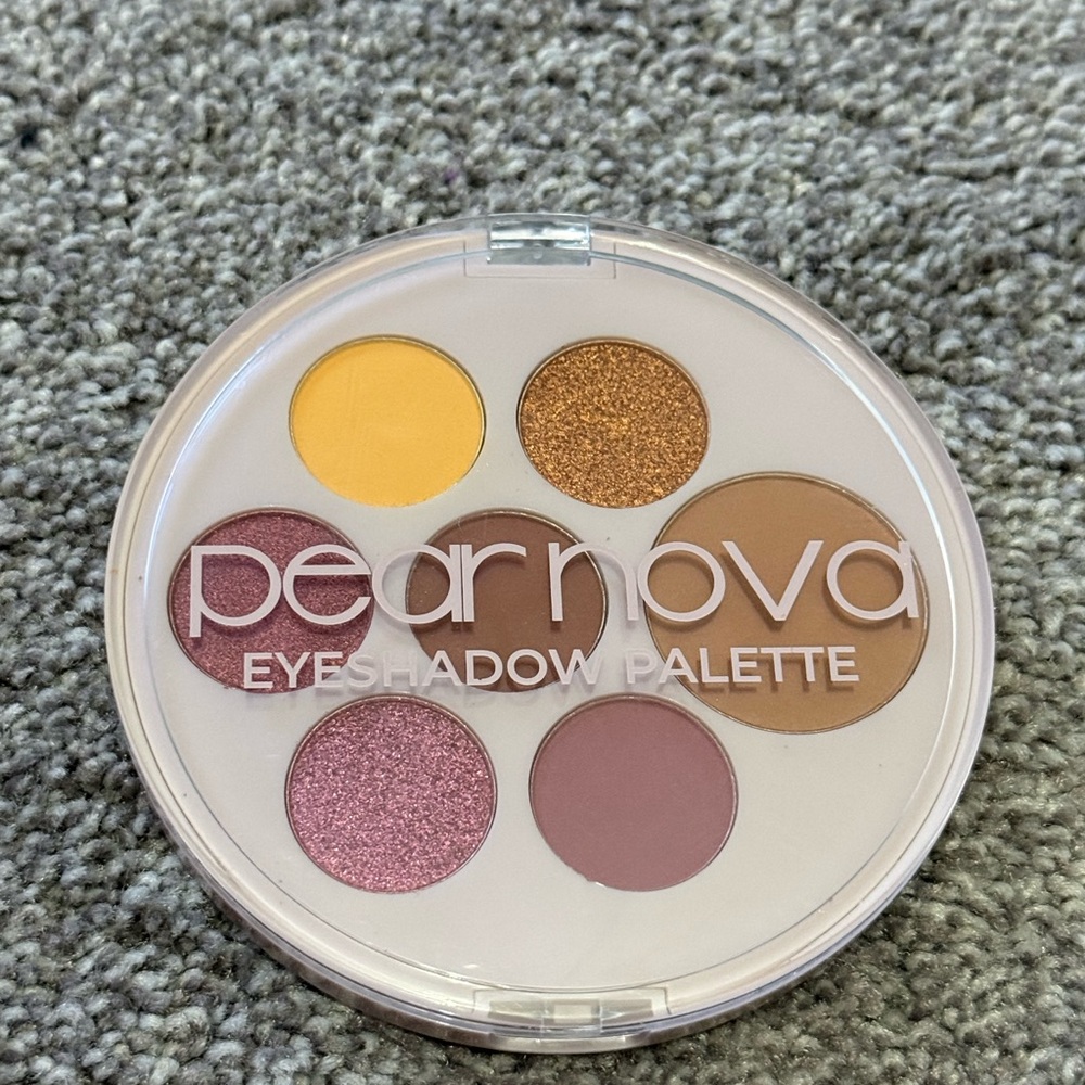 Pear Nova Eyeshadow Palette - Yellow, Gold, and Pink Tones